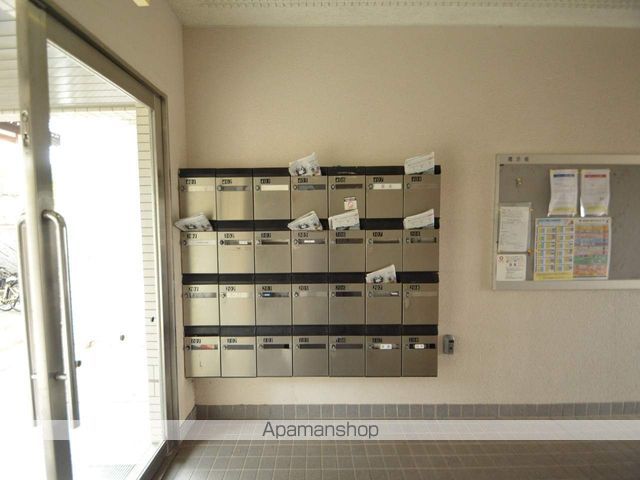 脇坂マンションの玄関写真
