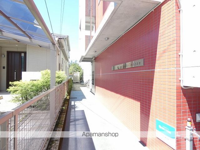 アーデルメゾンの玄関写真