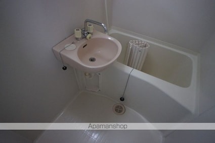 グランヴァン四谷三丁目[1K/19.03m2]のバス