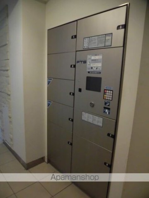 Ｂｒｉｌｌｉａ　ｉｓｔ　三軒茶屋　ブラッサムテラス[1R/49.11m2]の共用部3