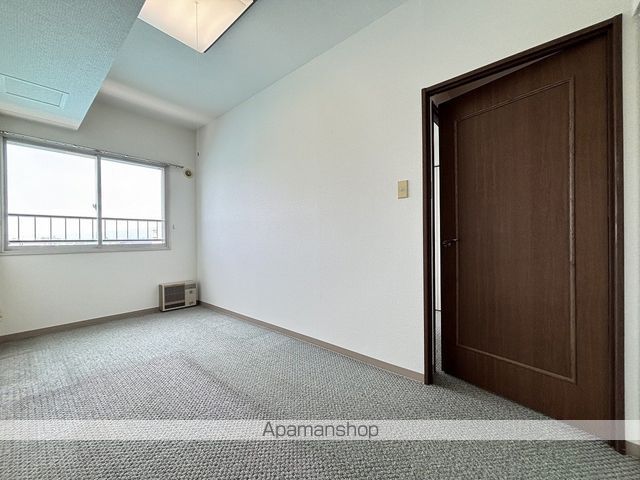 シャトーム吉川町の内装写真