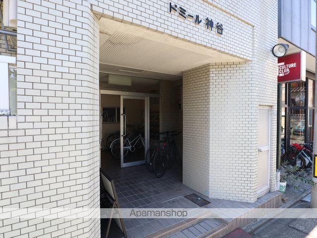 ドミール神谷の玄関写真