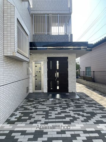 グレイスルピナスの玄関写真
