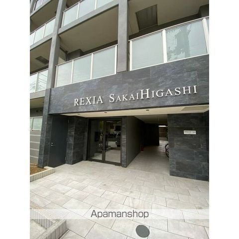 レクシア堺東の玄関写真