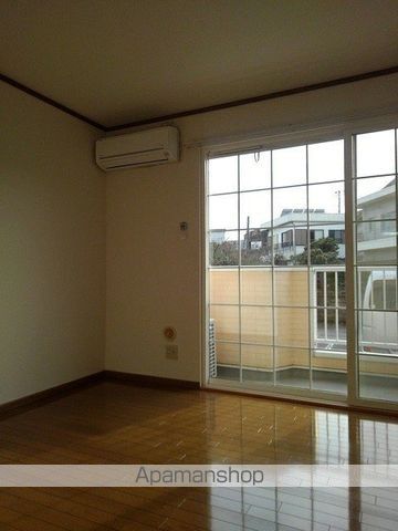 シャンゼリゼ弐番館の内装写真