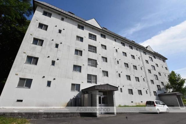 しらかば公園前 旧国家公務員宿舎の外観写真