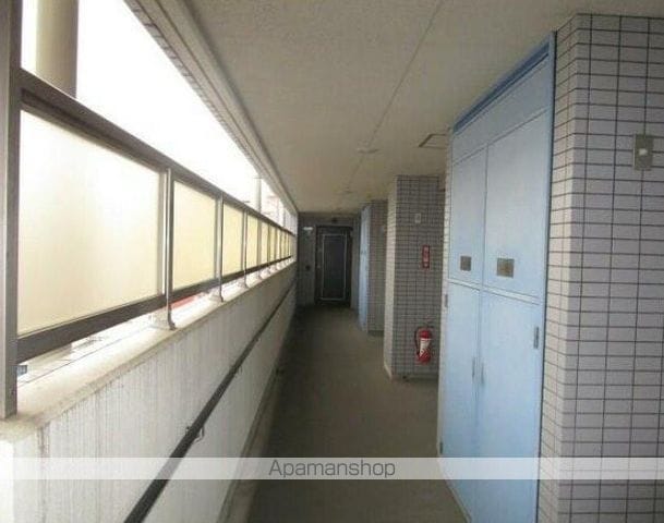 横浜橋通レジデンスの玄関写真