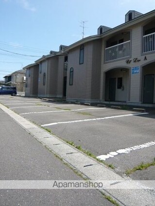 エル・リーナ　Ｂ棟[1K/29.81m2]の駐車場2