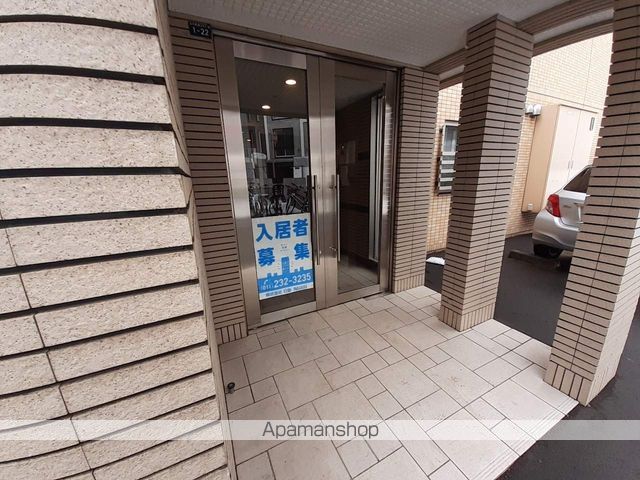 NEST円山の玄関写真