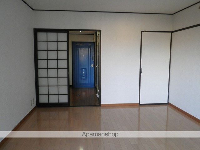 レインボー薬師の内装写真