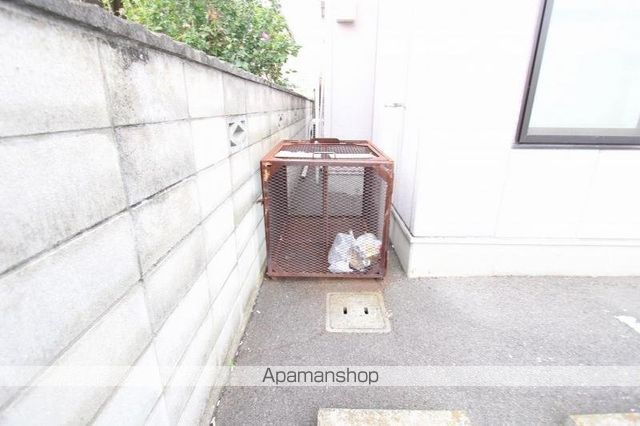 UビルIIのその他写真