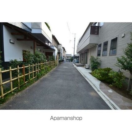 北新宿２ー５ー３３[1K/25.67m2]の外観3