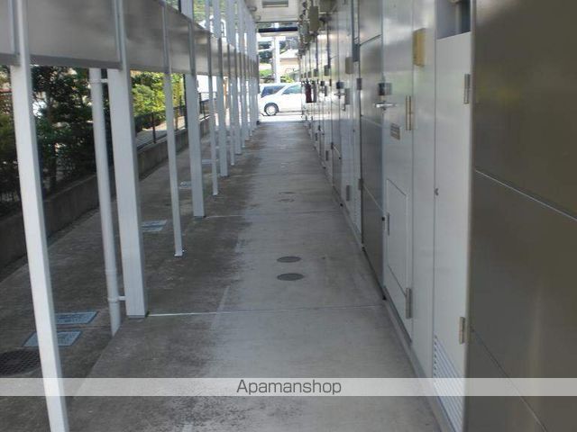 レオパレススカイブルーの玄関写真