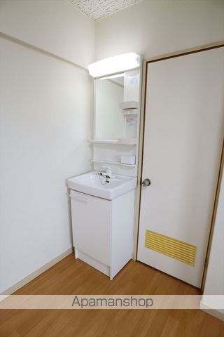 名張駅前マンションの内装写真