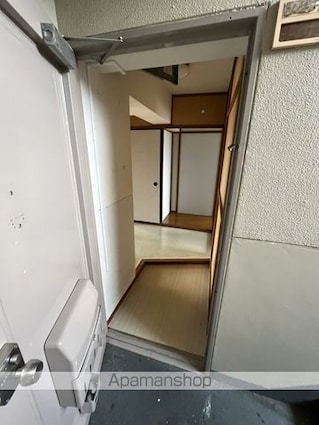 グランドゥール[3LDK/58.48m2]の玄関