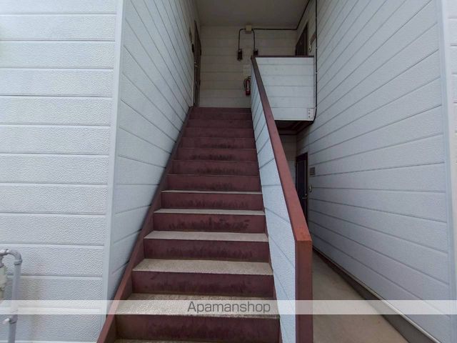 センチュリーヒルズの玄関写真