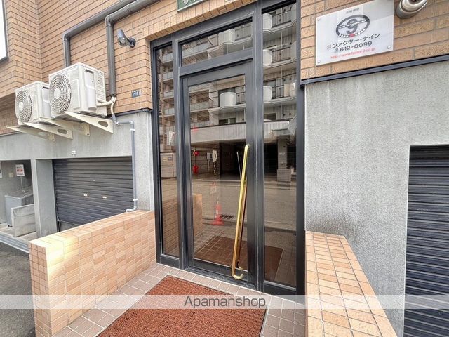 モントレ表参道の玄関写真