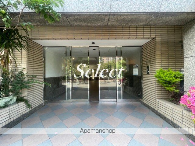 バイムフルス白金Iの玄関写真