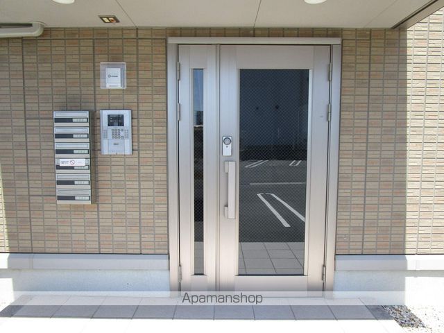 KIKUMOMOの玄関写真