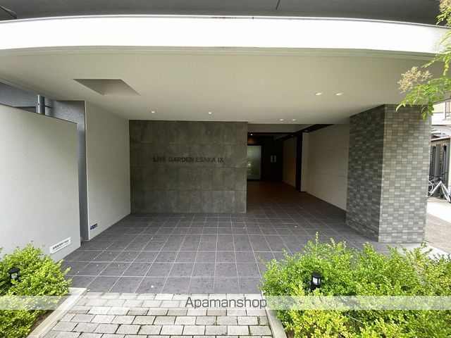 ライブガーデンESAKA IXの玄関写真