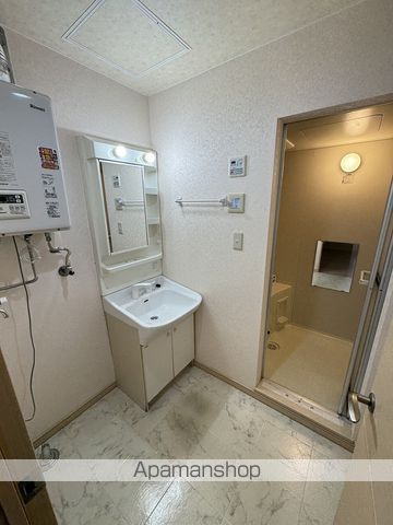 CYMBIDIUMの内装写真