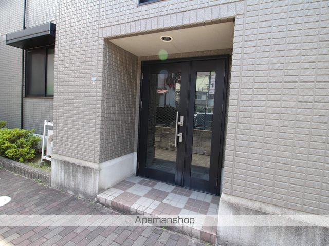 ドミール岡山手の玄関写真