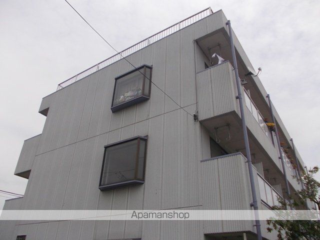 メゾンドール三鷹の外観写真
