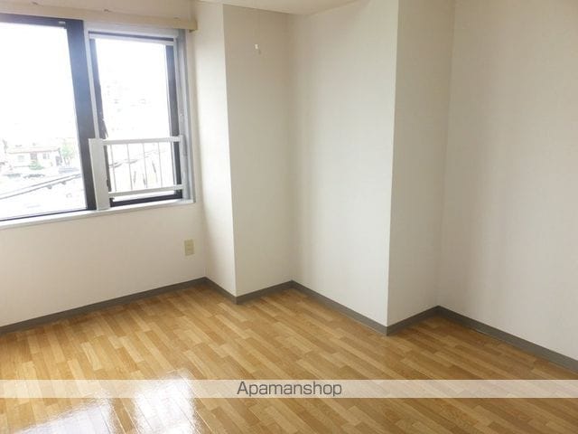 ペルドゥエープス美園の内装写真