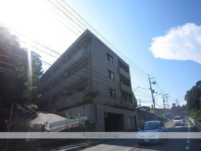 87gコモド中山の外観写真