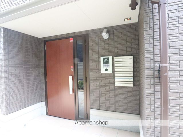 グランツ 川名の玄関写真