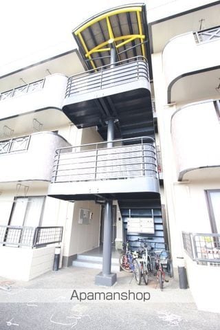 グランデュール高柳 A棟の玄関写真