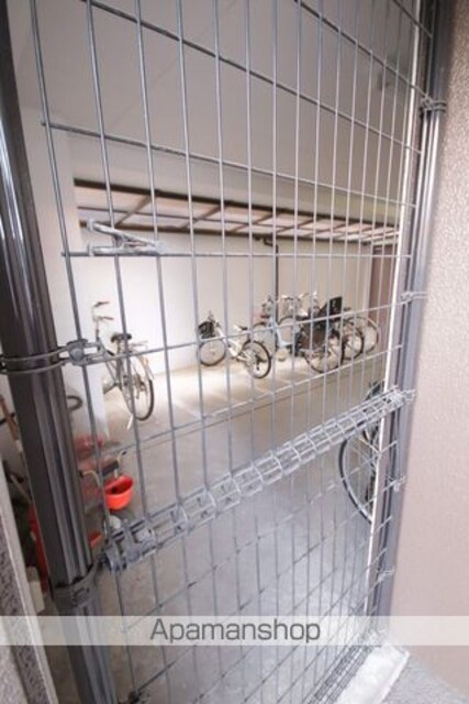 一風館[3LDK/76.49m2]の共用部6