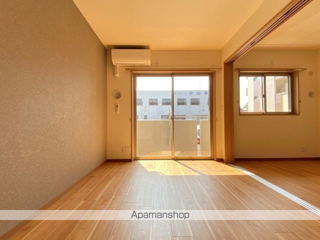 ベレッツァ神田町Iの内装写真