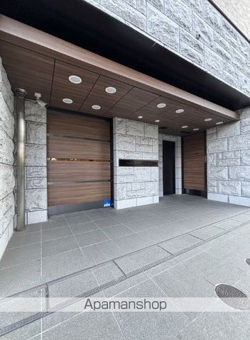 スプランディッド新横浜の玄関写真