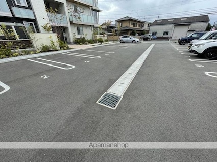 香川県高松市多肥上町[2LDK/57.35m2]の駐車場