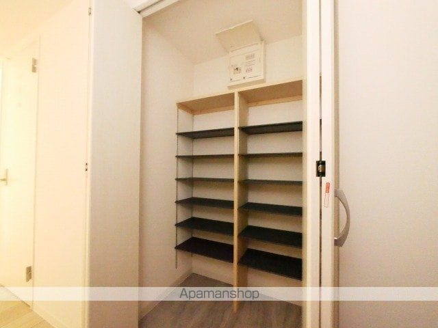 アルファスクエア宮の森2条の内装写真