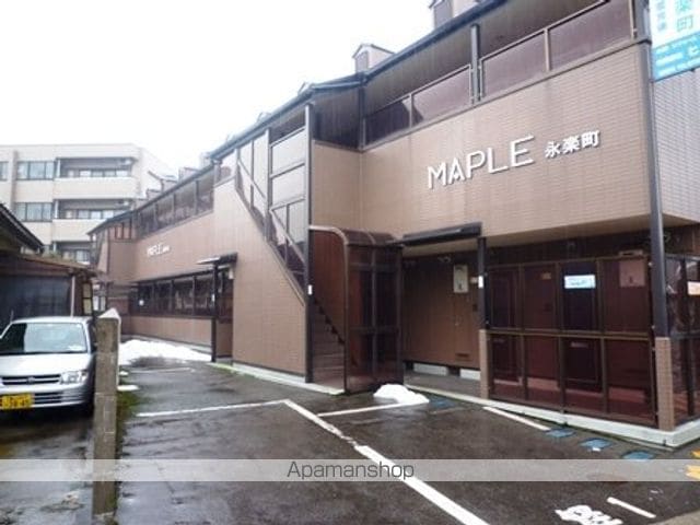 メープル永楽町の玄関写真