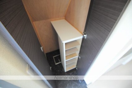 レオネクストサンビトレス[1K/23.61m2]の玄関