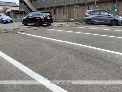 コートウィステリア[1LDK/40.29m2]の駐車場