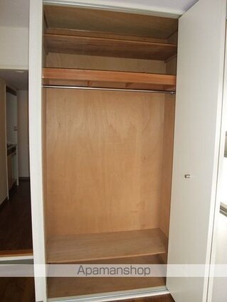 スカイコート喜多見[1R/18.04m2]の収納
