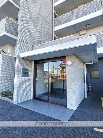 双樹マンションの玄関写真
