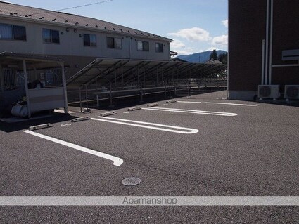 スターテラスグローリア[1LDK/53.86m2]の駐車場