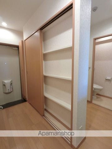 クラウンズワン箱崎の内装写真
