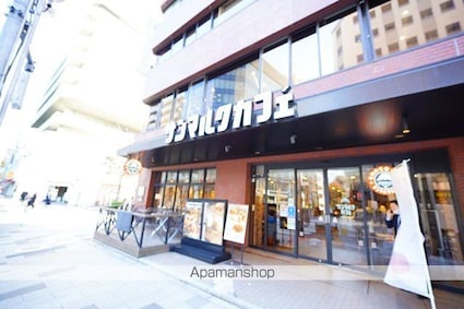 ＬＩＧＨＴ　ＴＥＲＲＡＣＥ　新宿御苑[3LDK/70.11m2]の周辺8