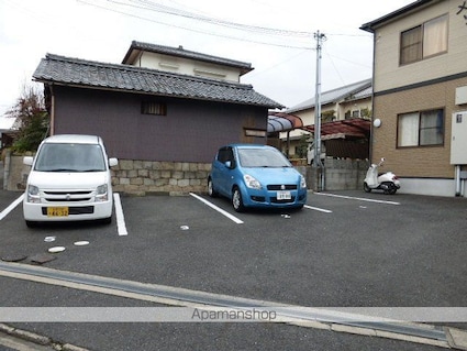 メゾンソレーユ[2DK/50.2m2]の駐車場2