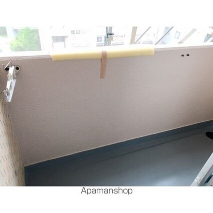 ライオンズマンション中野第３[1R/18.36m2]のバルコニー