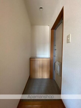 香川県高松市栗林町１丁目[1K/25.06m2]の玄関