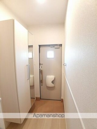 和歌山県岩出市山[2LDK/58.6m2]の玄関