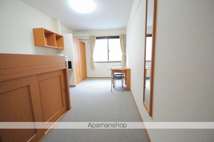 レオパレスＲＥＤ[1K/21.81m2]のリビング・居間2