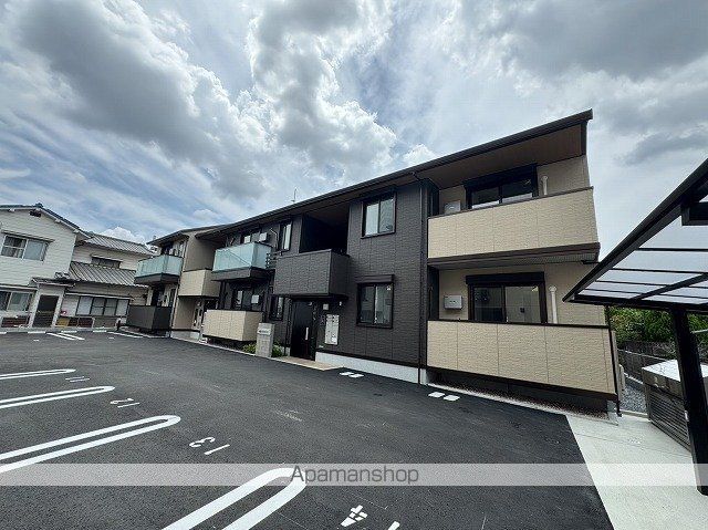 グローリアK II棟の外観写真